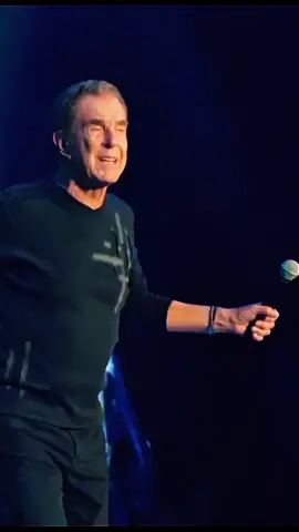 Y solo dame una señal chiquita 🗣️ #robertojordan #dameunaseñal #foryoupage #gimmelittlesign #unapeliculadehuevos #musica #fypシ #live 