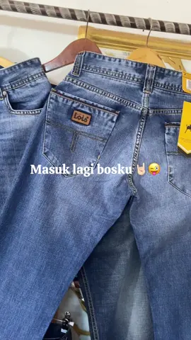 Masuk lagi bosku Ready barang baru #celanaloisoriginal #fypシ゚ #loisjeans  yang mau join live sekarang juga 