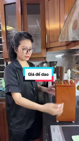 Giá để dao kéo nhà bếp bằng gỗ #tiktokshop #nguyetviettel #dungcunhabep #kededaothotnhabep 