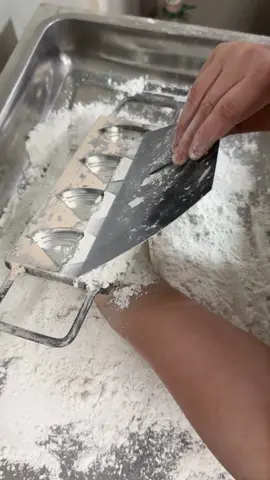 Factory workshop powder pressing.#CosmeticManufacturing #MakeupFactory #B2BBeauty #PrivateLabelCosmetics #OEMCosmetics #ODMBeauty #WholesaleMakeup #BulkCosmetics #CosmeticSupplier #MakeupManufacturer #PressedPowder #PressedPigment #PressedHighlighter #PressedBlush #MakeupPressing #PigmentPress #CustomPressedMakeup #EyeshadowPress #PressedEyeshadow #PressedGlitter 