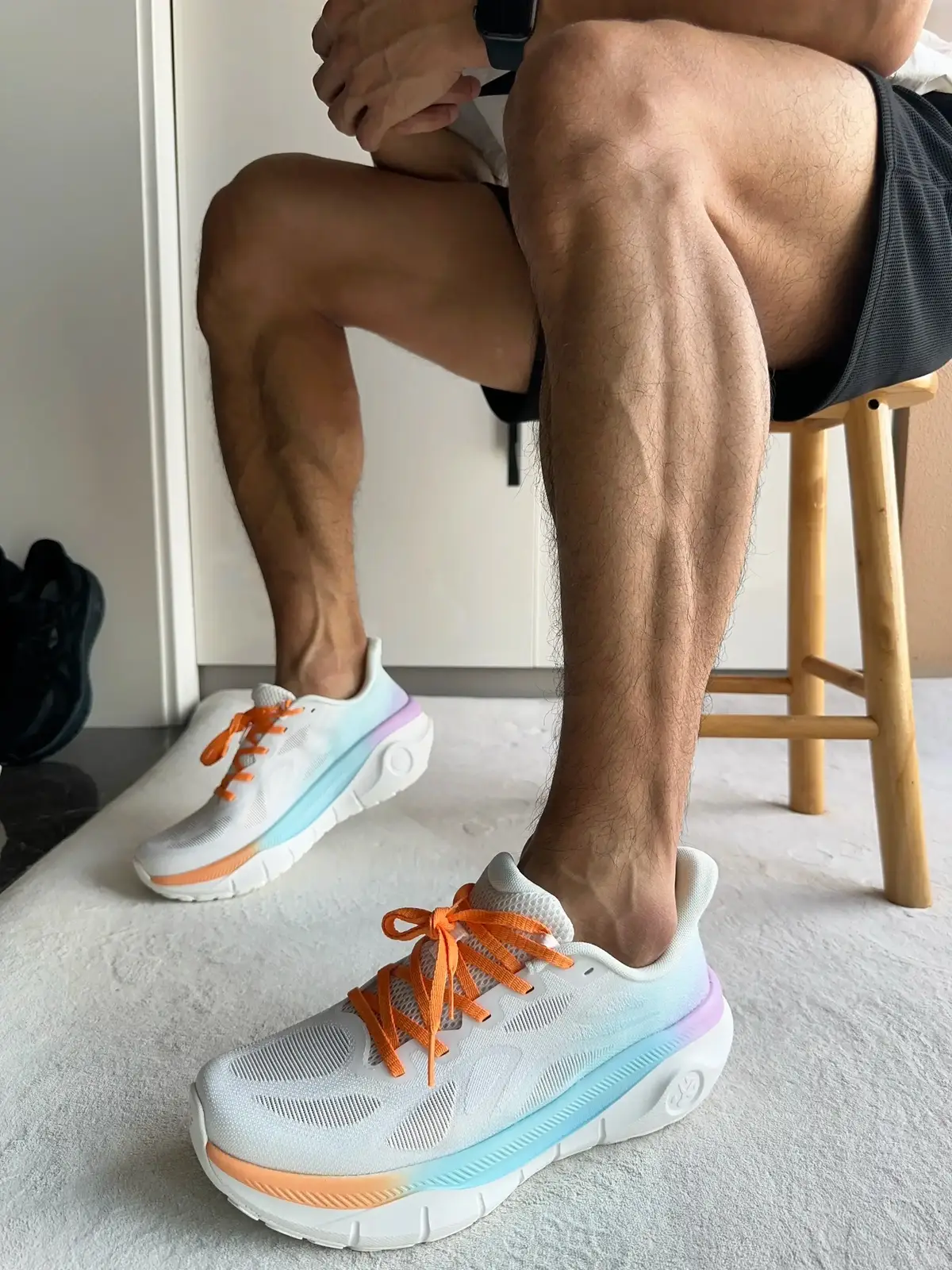 Mẫu giày siêu êm nhà Bmai. #chaybo #thoitrangchaybo #aochaybo #quanchaybo #giaychaybo #xuhuong #dongluctapluyen #kyluatbanthan 