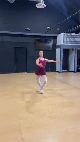 The process in getting the perfect pirouette! #dancer #ballet #dancetok 