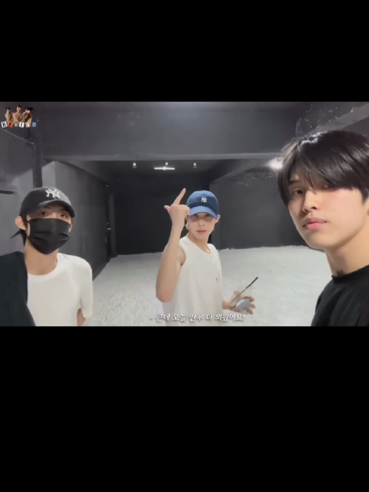 RUI's bare face is truly beautiful✨ Moreover, the well-defined arm muscles that are sculpted without any waste are also wonderful❤ #XLOV #XLOVRUI  @XLOV 