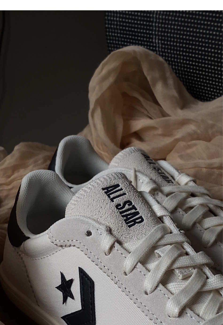 finally got my new everyday shoes!! way comfier than expected @Converse Philippines run star trainer in white 😗 #converse #runstartrainer #shoesph #sneaks 