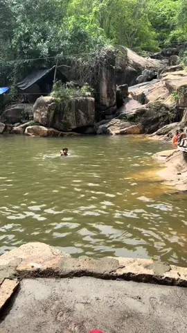 Đi tắm suối đá với gia đình Mochi nghen #suoida 
