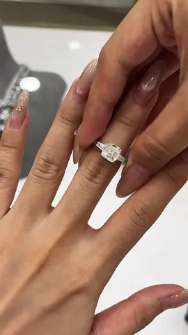 Product Name: Eco Diamonds Asscher White Eternity  Ring Material: Eco-Diamond, 925 Sterling Silver, 8 layer Platinum Plating Color: white Product Code: #10152 #yifan #yifanite #yifanjewelry jewellery #jewelrybusiness  highjewelry silverjewelry jewelrycustomization  jewelryshopping  jewelrytiktok  engagement  highendjewelry diamond  diamondjewelry