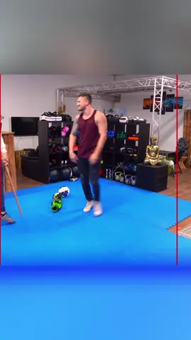 #BRENNENDEN Boxautomat mit TORNADOKICK rasiert - Automat KOMPLETT ZERSTÖRT ! CRAZY!