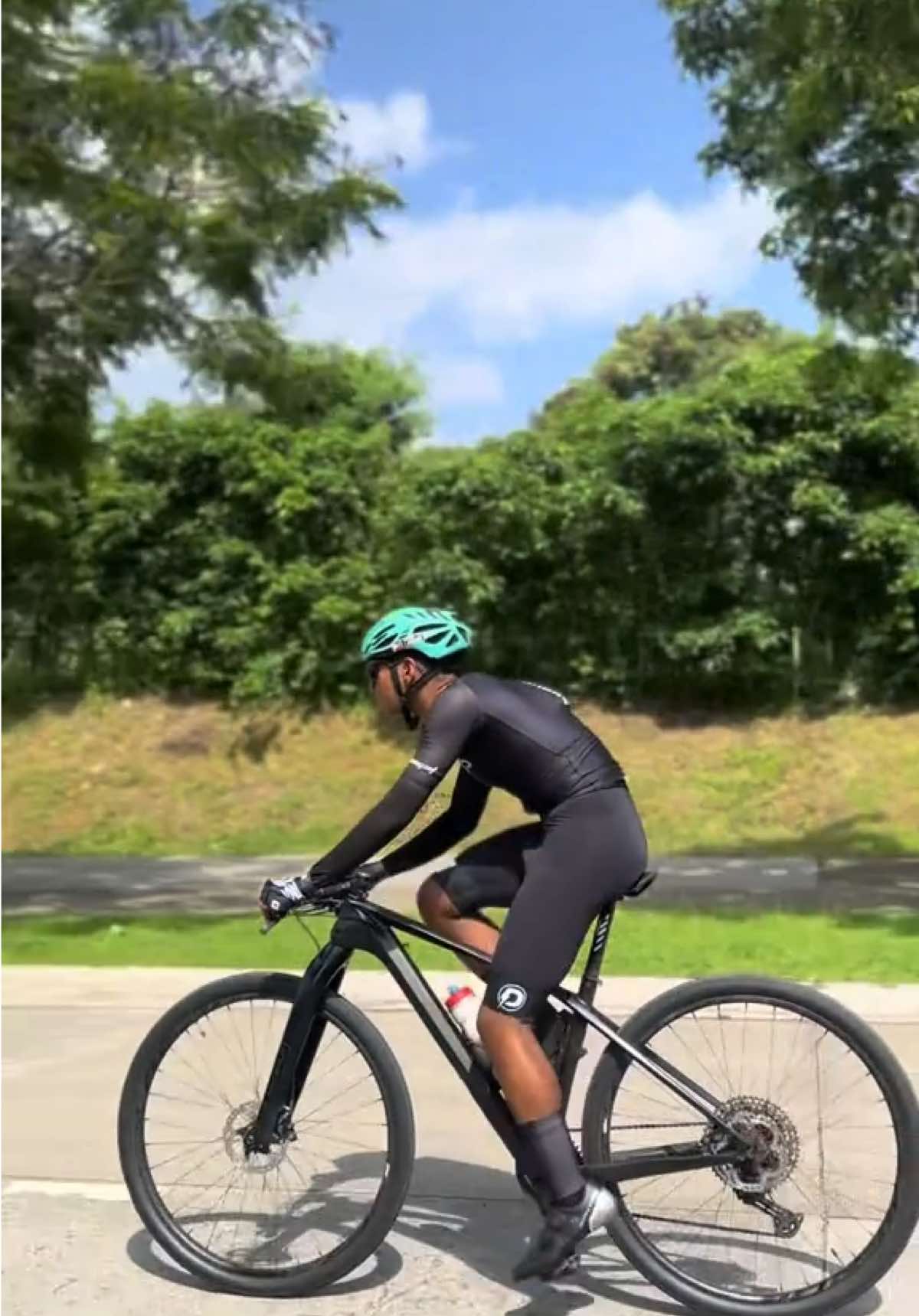 iz it?#fyp #cycling #panda 