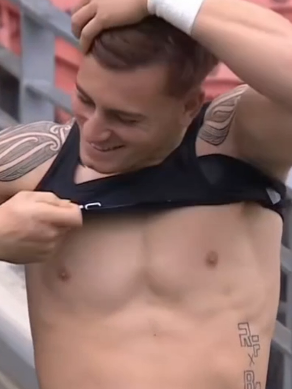for all the Ruben Love girlies and guys #fyp #allblacks #viral #rubenlove #shirtless #rugby #hurricanes