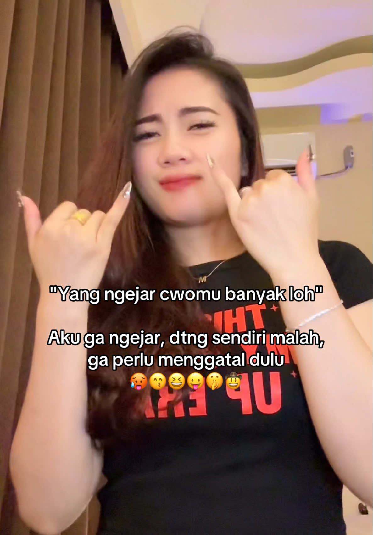 Yg dsni dikejar yg disana hrus ngejar ya? #agnesstania 