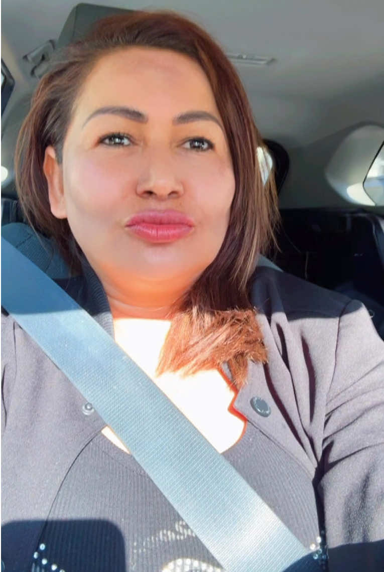 Advertida sobre aviso no hay engaño no más que no se te haga extraño.aver quien aguanta a quien. #salvi503 #elsalvador #carinleonoficial 