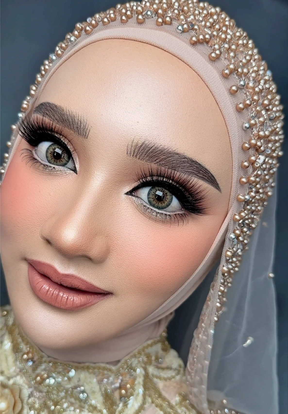 Tydack ada dempul diantara kita pake facemist @CILLIA STORE x @adirustana adalah koentji 👌🏻🫰🏻