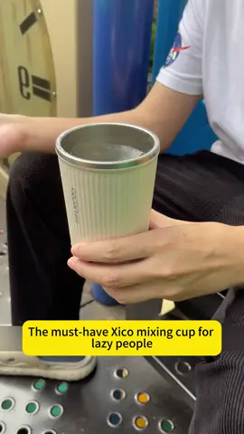 Multifunctional automatic stirring cup makes morning easier and faster!! Keeps both hot and cold temperatures well☕🥛🍵 #Automatic mixing cup #Rechargeable mixing cup #Thermal cup