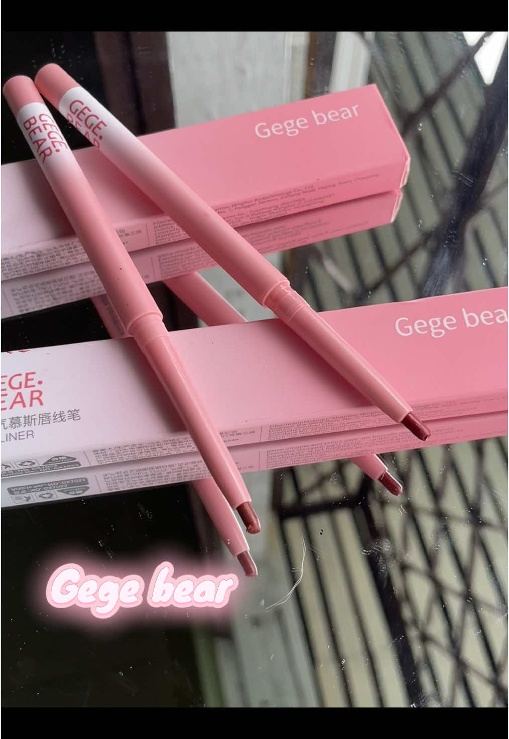 Gege bear lipliner super affordable. Click the tellow basket 🩷🥰#lipliner #liplinermakeup #gegebear #gegebearlipliner #foryoupage #affordableprice 