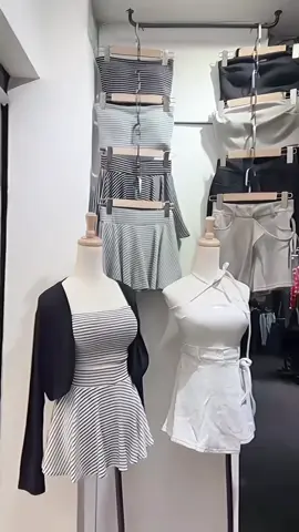恭喜妳滑到一家寶藏女裝店呀💞 絕對比🦐、夜市、其他實體店面 還便宜 甚至只需要半價！！！三件套最低490 幫妳省錢又搭好嚕 追蹤🔍：__yn._shop_（前面兩個底線）#OOTD #一週穿搭 #女裝網拍 #穿搭 #穿搭分享 #女裝推薦 #OOTD #fyp 