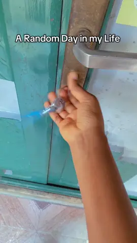 A day in my life as a fashion designer 🧵🥰✂️🪡#mimivlog #goviralgo #fashion #ughellifashiondesigner #cfapparels0 #cfp #fashiondesingerinughelli #fypシ゚viral 