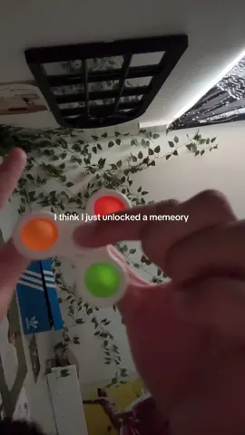 I didn’t think I’d ever see one of these again #corememeory #fidgetspinner #nostalgia #fyp 