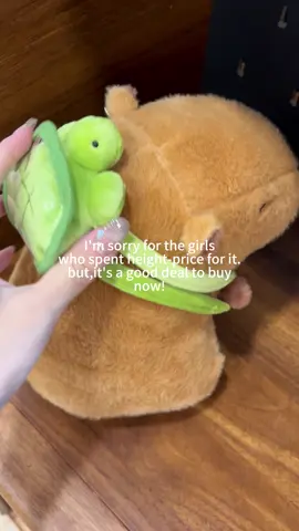 PLUSHIE LOVERS RUNN #fyp #foryoupage #capybaraplush #capybara #stuffedanimals #shoptiktok 