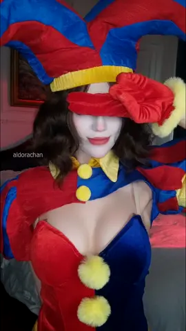 love u 🥰 #clowncosplay #pomnicosplay #clown #pomni #theamazingdigitalcircus #clowngirl  #aldorachan 