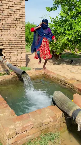 Larki Pani ma Q Chup Gai 😳 #shahzadayoub4 #shortfilm #uktiktok #foryoupage #shortfilm #fly #trending #viral #viral_video #funnyvideos #teammts #fiazfk #funnyvideos #zamzamelectronics 