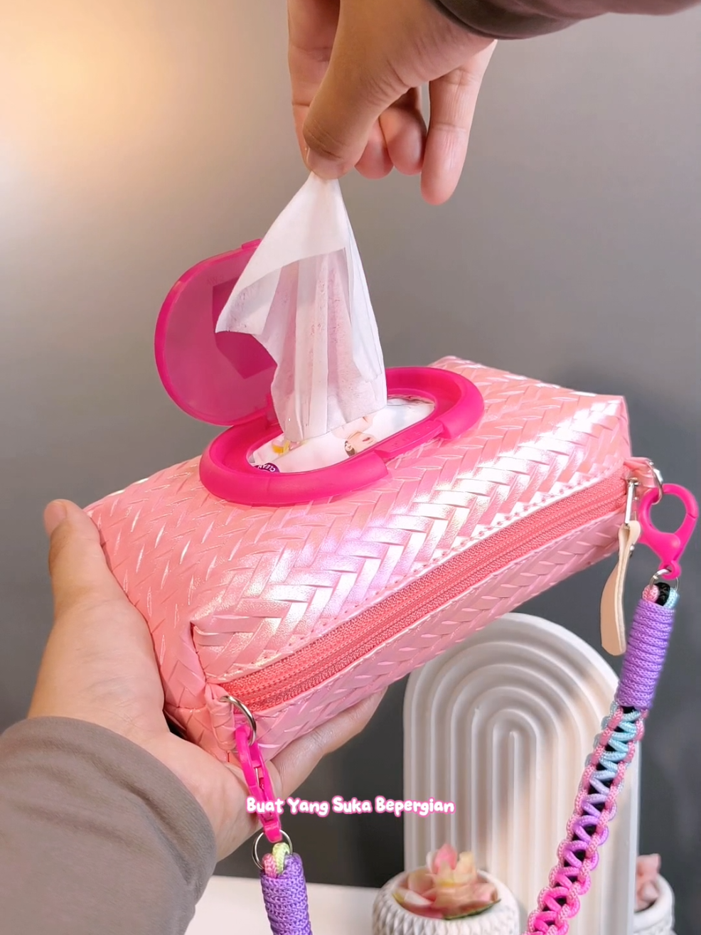 Tempat tisu yang cocok dibawa bepergian dan jalan-jalan ✨ #tempattisu #pouchtisu #tisubasah #tisukering #tisu #tisutravel 