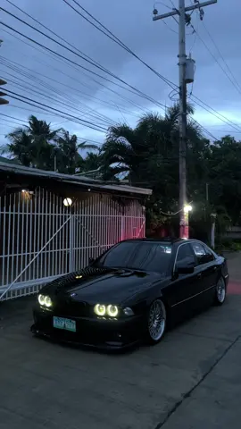 🖤 #fyp #bmw #foryou #carsoftiktok #540i #germanengineering #airsuspension 