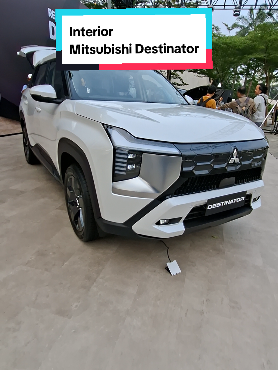 Penasaran dengan interior Mitsubishi Destinator? Simak video ini guys. #mitsubishi #mitsubishidestinator #suv #suvturbo #mobilturbo @Mitsubishi Motors Indonesia 