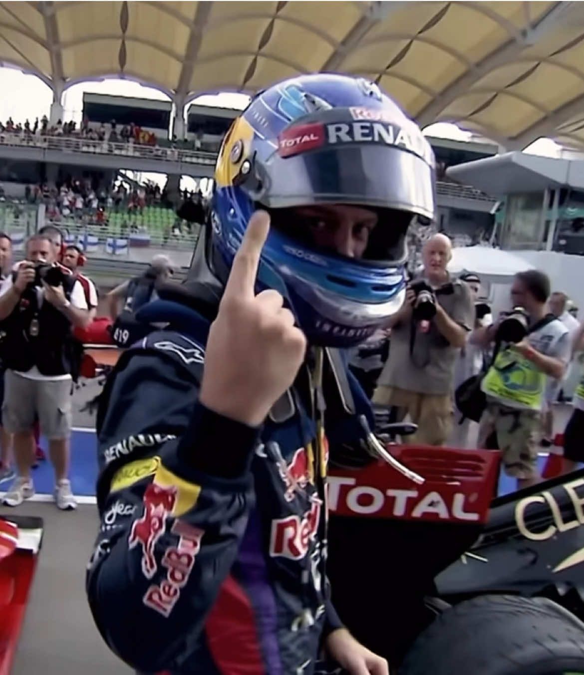 #vettel #sv5 #sebastianvettel #ferrari #redbullracing #formula1 #fypシ #kesfett #nasvettel 