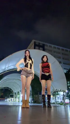 Nghiện bài nì ròi #fyp #jump #BLACKPINK @Thanhh 🌈 