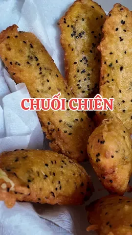Chiên chuối 2 lần giúp vỏ giòn lâu, vàng đẹp, bên trong vẫn mềm ngọt – bí quyết để món chuối chiên hấp dẫn và ngon miệng hơn 😋🥰 #chuoichien #cachlamchuoichien #banhdangian #hieubanhtientho #hieubanhco3tho #banhmientay #chuoichienme #monngonmoingay #lambanhtuchuoi 