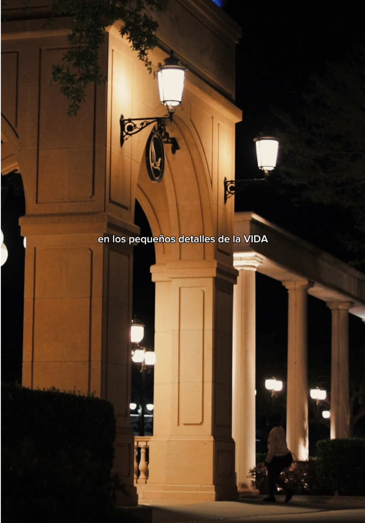 Disfruta la vida al máximo, la vida es un milagro #motivacion #reflexion #frasesmotivadoras #reflexionesdelavida #vida 