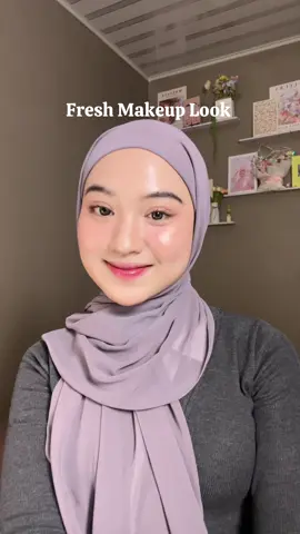 keluar udah garibet harus pake complexion yang berlapis lapis soalnya pake tinted sunscreen dari judydoll ajaa udah mantap poll 😍😍 #judydoll #makeuphacks 