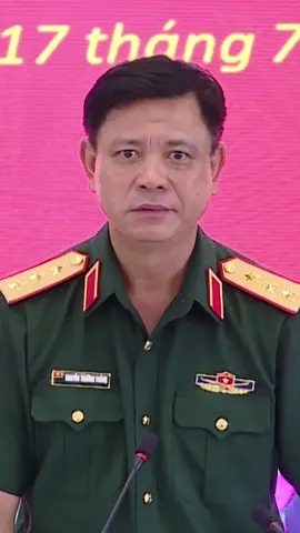 Thể hiện con người Việt Nam mến khách.Con người Việt Nam là điểm đến của bạn bè quốc tế🫡 #quandoinhandanvietnam #thuongtuongnguyentruongthang #nguyentruongthang #thutruongboquocphong #qdndvn #quankhu7 #xuhuong .