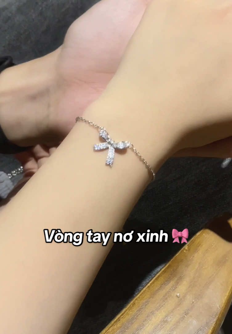 Anh không cản em mua đồ, ngược lại anh đặt thêm 🥹 #Lamy #lamyjewelry #lamyofficial #fyp #xh #trangsuc #vòngtay 
