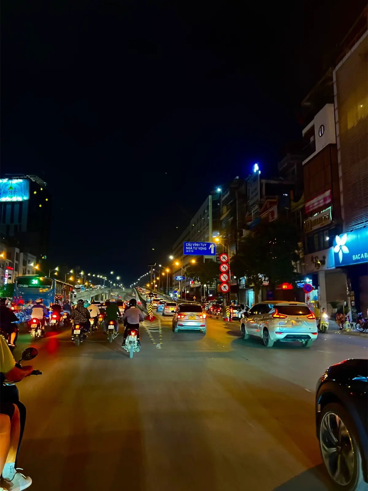 Vắng em phố quen rất buồn… #langthanghanoi #chill #hanoi #xh #xuhuongtiktok 