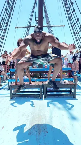 😳AMAAADOUUU MAMAAADOUUUU BATEAU PIRATE QUE DU SALE COMMENCE WAAAAYEEEEEE🏝️🦍✨✨✨✨🕺🏴‍☠️💯 #fy #fyp #pourtoi #easyk #easyklunik 