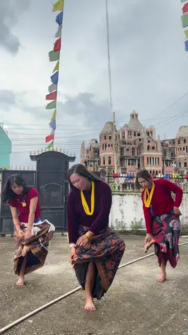 Daryam daryam 🥰🥰#foryou #foryoupage #trendingsong #keeploving #nepalitiktok #chitwan_muser🇳🇵fypシ @Nimisha Tamang ❤️ @🐾 