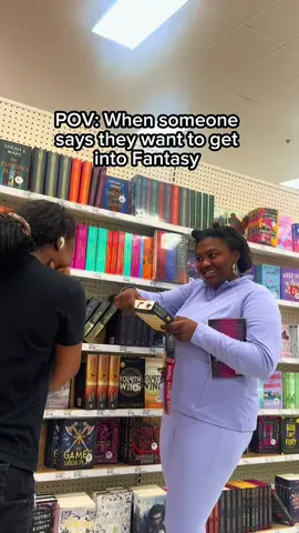 Fantasy is thick 😂😂 #BookTok #acotar #book #fourthwing #throneofglass #quicksilver #kingfisher #books #bookish #bookrecommendations #fantasybooktok 