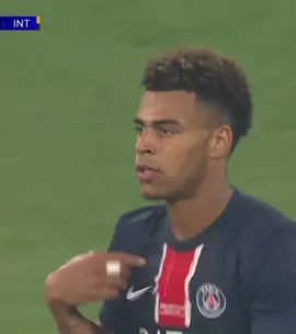 JESUS loves y’all ✝️❤️ #jesuslovesyou #jesus #desiredoue #psg #football #godis #championsleague 