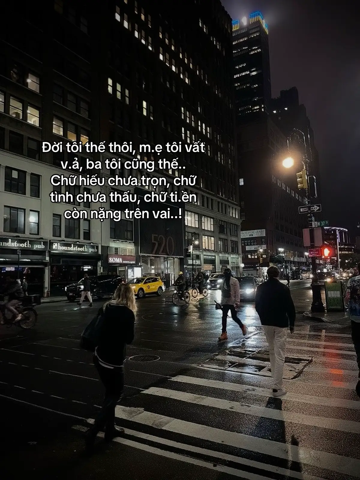 Đời tôi thế thôi, m.ẹ tôi vất v.ả, ba tôi cũng thế.. Chữ hiếu chưa trọn, chữ tình chưa thấu, chữ ti.ền còn nặng trên vai.