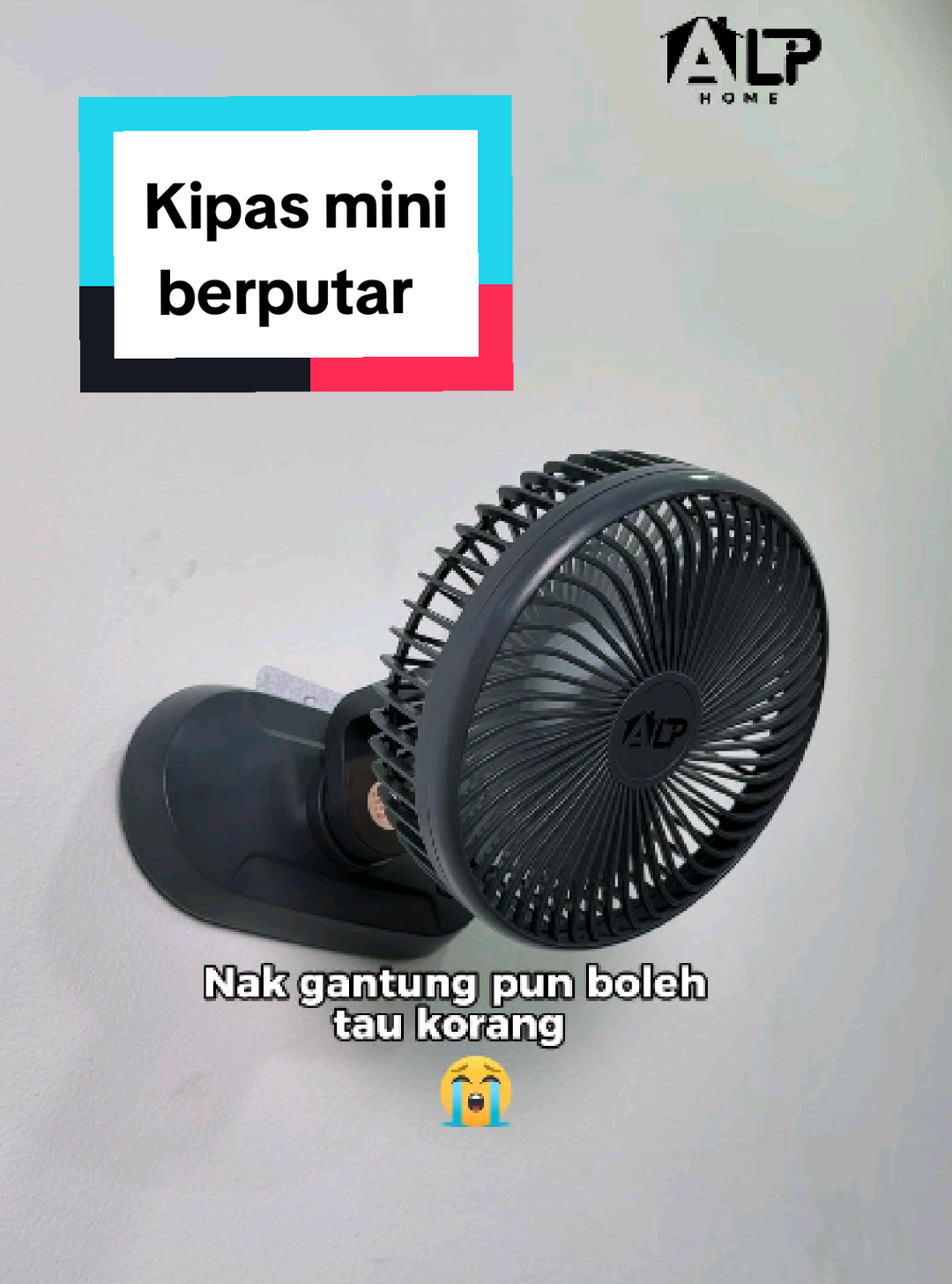 woww 🥰 kipas mini auto pusing jarang2 jumpa nk rotate gantung letak atas meja pun boleh  sesuai untuk indoor dan outdoor activities.  #kipasangin #kipasanginportable #kipasmini #kipasmeja #tablefan #minifan #fyppppppppppppppppppppppp 