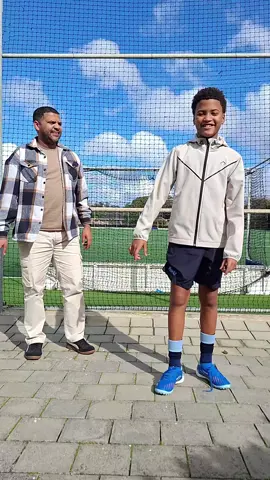 Dance tutorial with dad.#shabalabas #yipyipmymense #leolaaitie #fyp #foryoupage #viral #trending #sport #hockey #rugby #dance #dancechallenge 