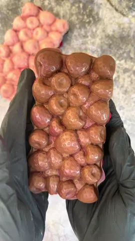 🍫✨ Unleash your inner chocolatier from home! ✨🍫 Ever dreamed of crafting stunning, personalized chocolates that are almost too beautiful to eat? Our online artisan chocolate course is here to make that dream a delicious reality! Learn the secrets behind: Transforming simple ingredients into edible masterpieces. Mastering multiple techniques for professional-looking results. The art of creating personalized chocolates – perfect for gifts or just treating yourself! Demystifying chocolate tempering for that perfect snap and shine. Working with various molds and understanding storage for optimal freshness. Plus, we’ll dive into the world of beautiful line art for incredible chocolate decorations! No prior experience needed, just a love for all things chocolate. Ready to sweeten up your skills?  Link in bio to enroll! ➡️  #ArtisanChocolate #OnlineCourse #ChocolateMaking #PersonalizedChocolate #TemperingChocolate #ChocolateArt #HomeBaking #SweetTreats 