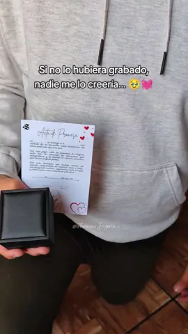 De mi #paratii 💓🥹 #Anillos que simbolizan una gran #promesa 💍✨ #Amor #fypシ #pareja #novios #etiqueta 