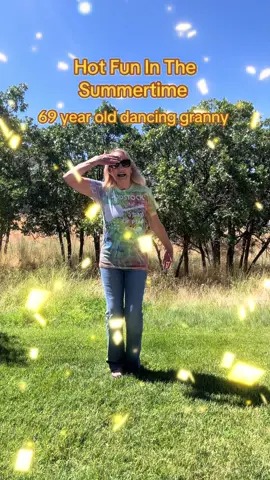 Hot Fun In The Summertime https://www.youtube.com/@GrannyLovesToDance https://www.instagram.com/grannylovestodance #grannylovestodance #dance #dancer #FYP 