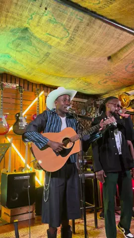 AUS NYAMOMBASA Full Live Performance By @Ywaya Tajiri and @Israel Onyach (@Watendawili 🌍 ) At The Geco Tribe Sessions At Geco Café.   #kenyanmusic #playkenyanmusic #fyp 