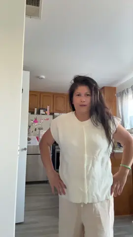 Sweater vest for summer #sweatervest #summerclothes 