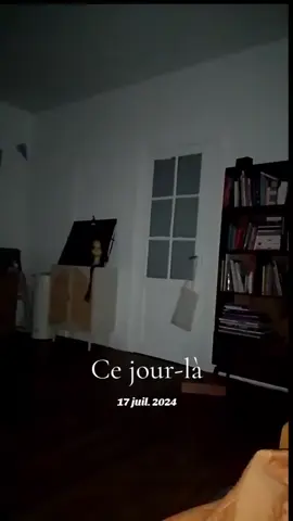 Déjà plus d'un an. Ce jour-là qui ressemble à tant d'autres...#cejour-là #paranormal #paranormalactivity #poltergeist #poltergeistactivity #horreur #haunted #djinn 