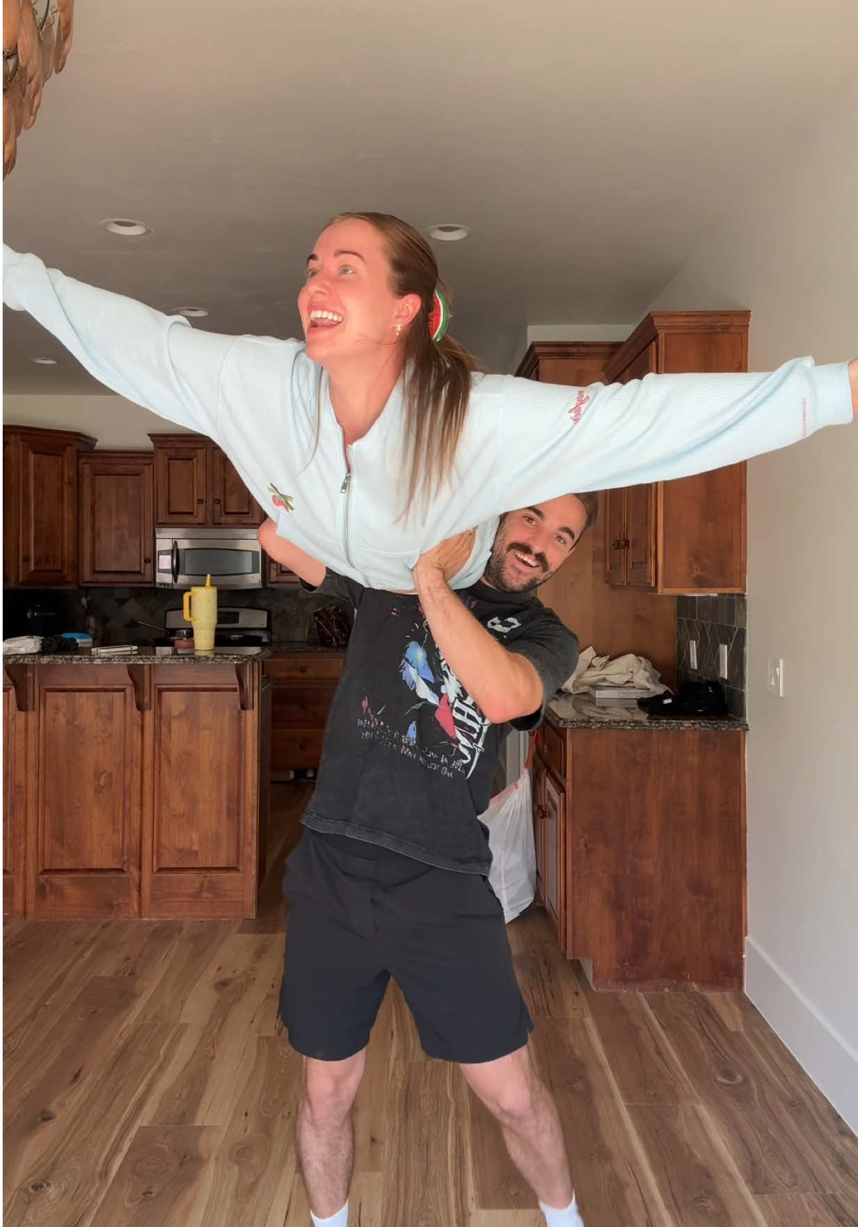 should I show the one where I accidentally punch Conner in the face? 🤭😬 @Conner Leavitt 