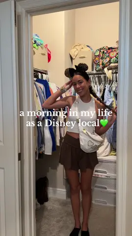 Spend the morning with me at Animal Kingdom💚 #disneyvlog #disneylocal #solodisneyday #animalkingdom #morninginmylife #dailyvlog @Disney Parks @RaceTrac @Sol de Janeiro @the summer i turned pretty 🫶🏻 